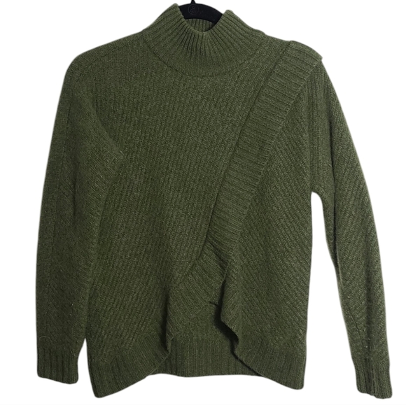 SAKS FIFTH AVENUE 100% Cashmere Wrap Hem Mock Neck Green Sweater Size Medium - Picture 1 of 16